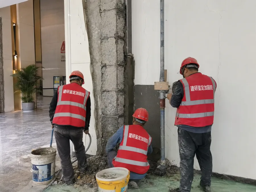 自建房用途改变后的柱构件加固施工
