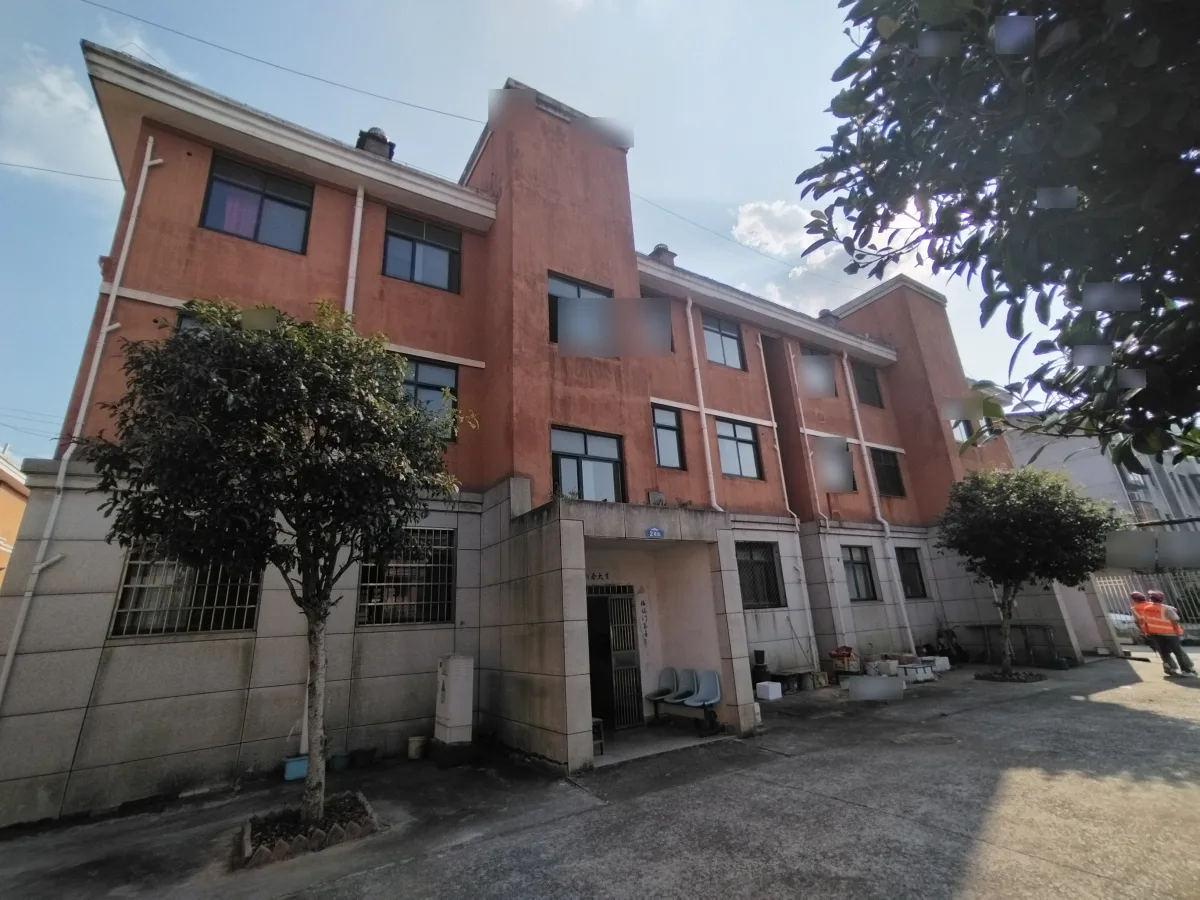 抚州高新区某公寓4号楼三层框架住宅整体外观