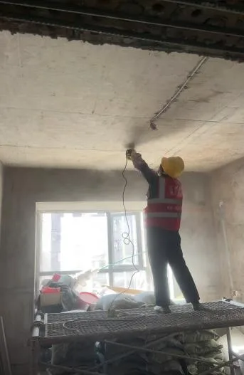 于都县楼板结构加固工程现场实景4