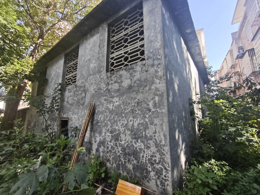 南康区某项目房屋侧立面现状